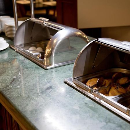 Taksim Metropark Hotel Istanbul Bagian luar foto