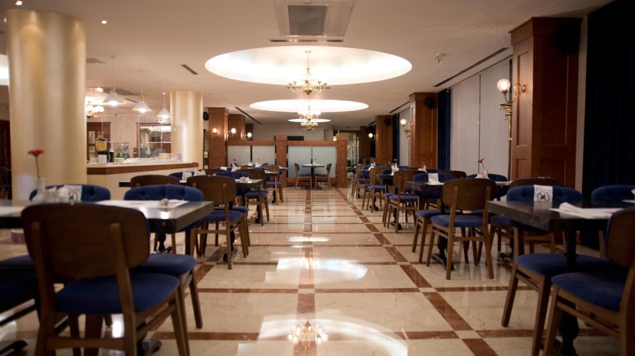 Taksim Metropark Hotel Istanbul Bagian luar foto
