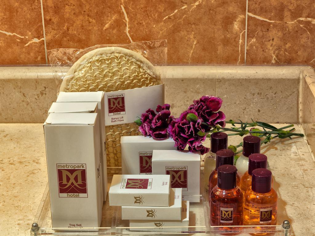 Taksim Metropark Hotel Istanbul Bagian luar foto