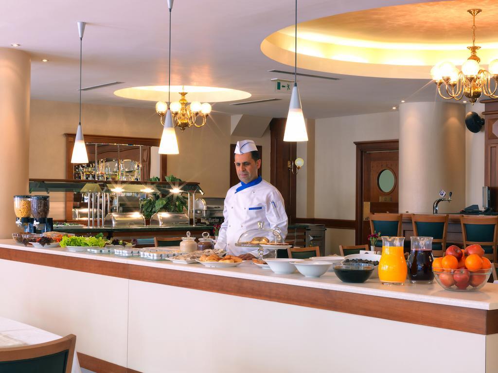 Taksim Metropark Hotel Istanbul Bagian luar foto
